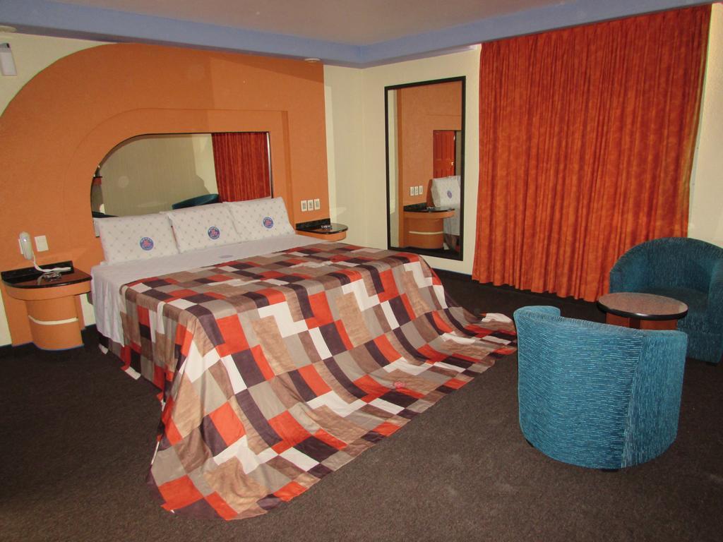 Motel Gran Vallarta (Adults Only) Celaya  Eksteriør billede
